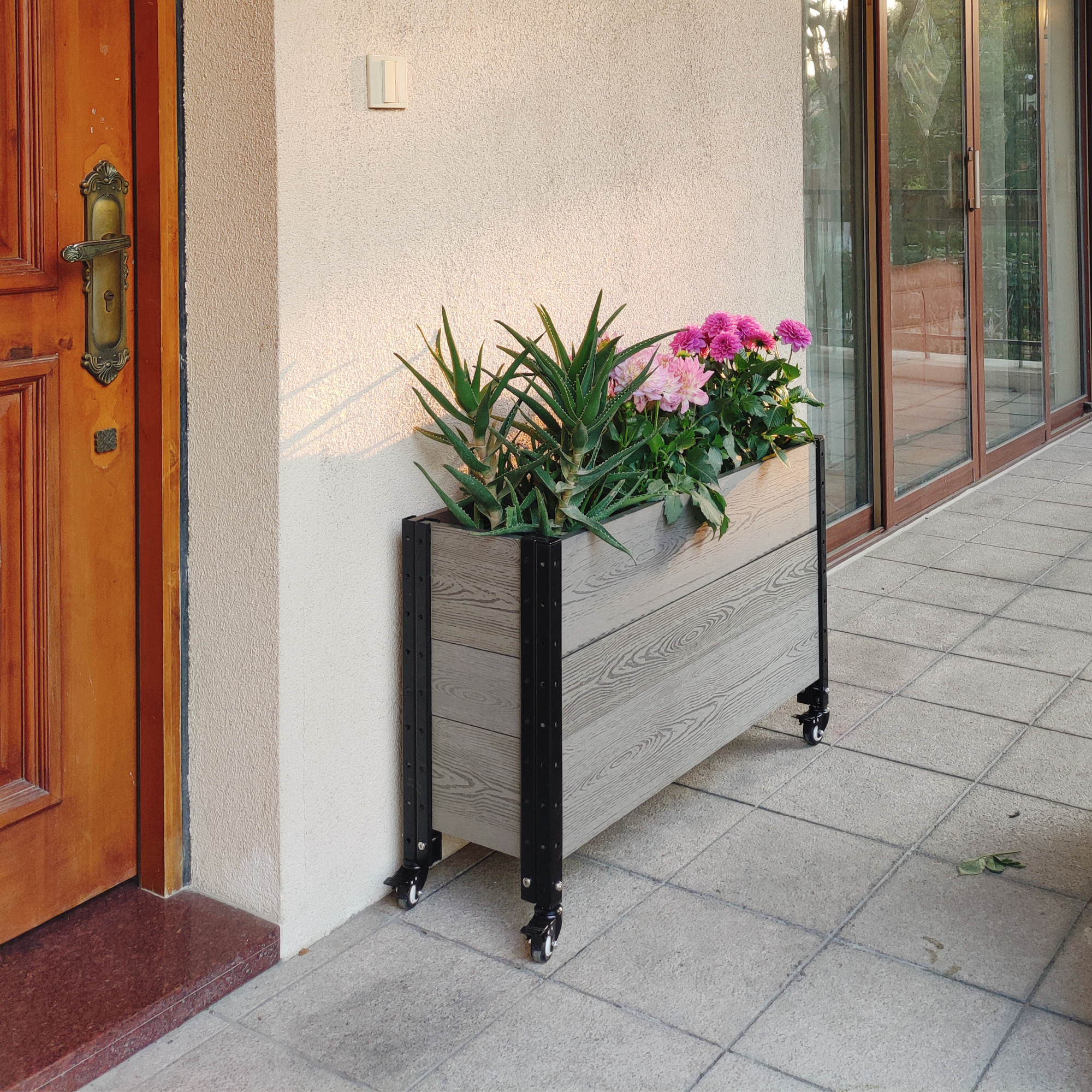 E213612(G) Footed Deep Trough Planter