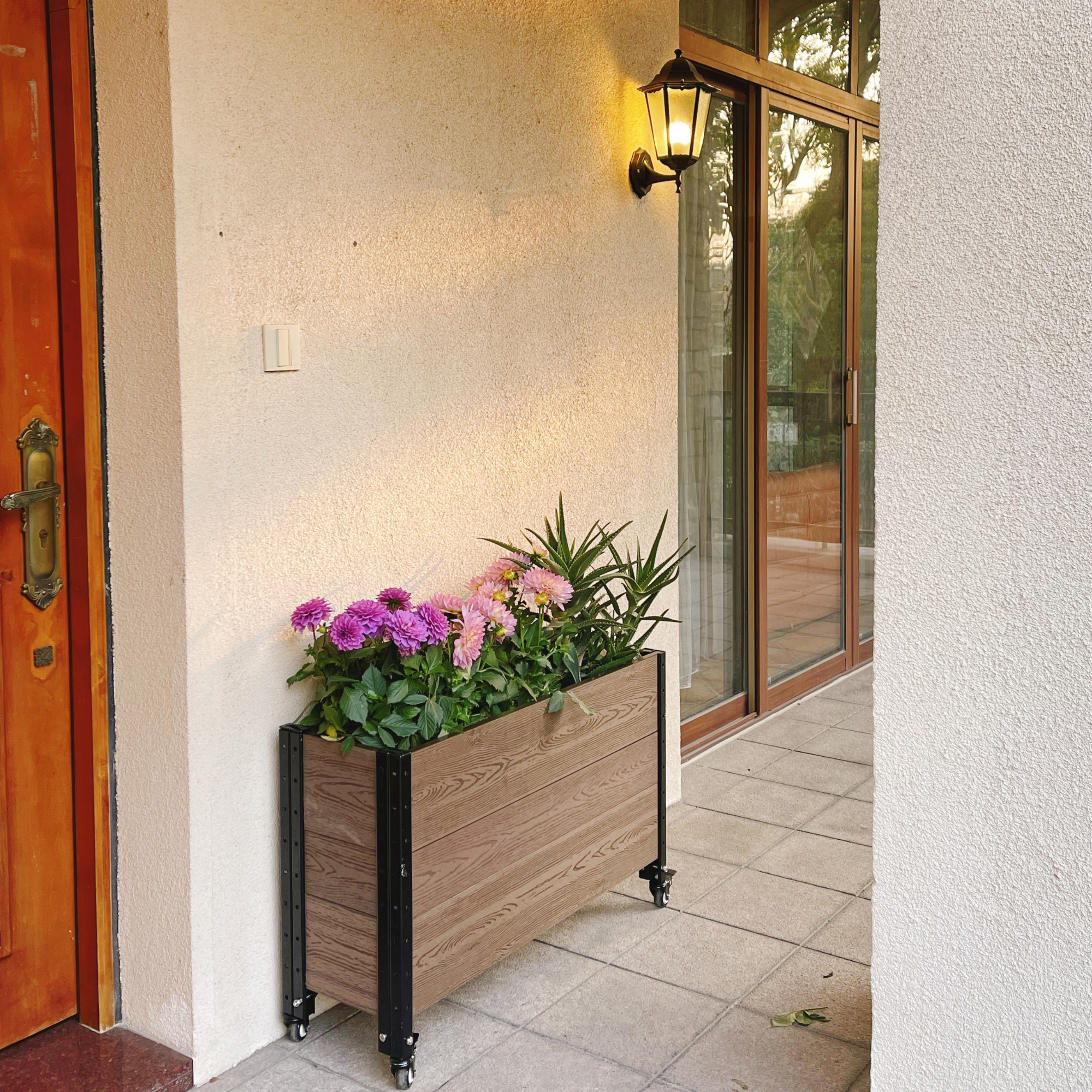 E213612(G) Footed Deep Trough Planter